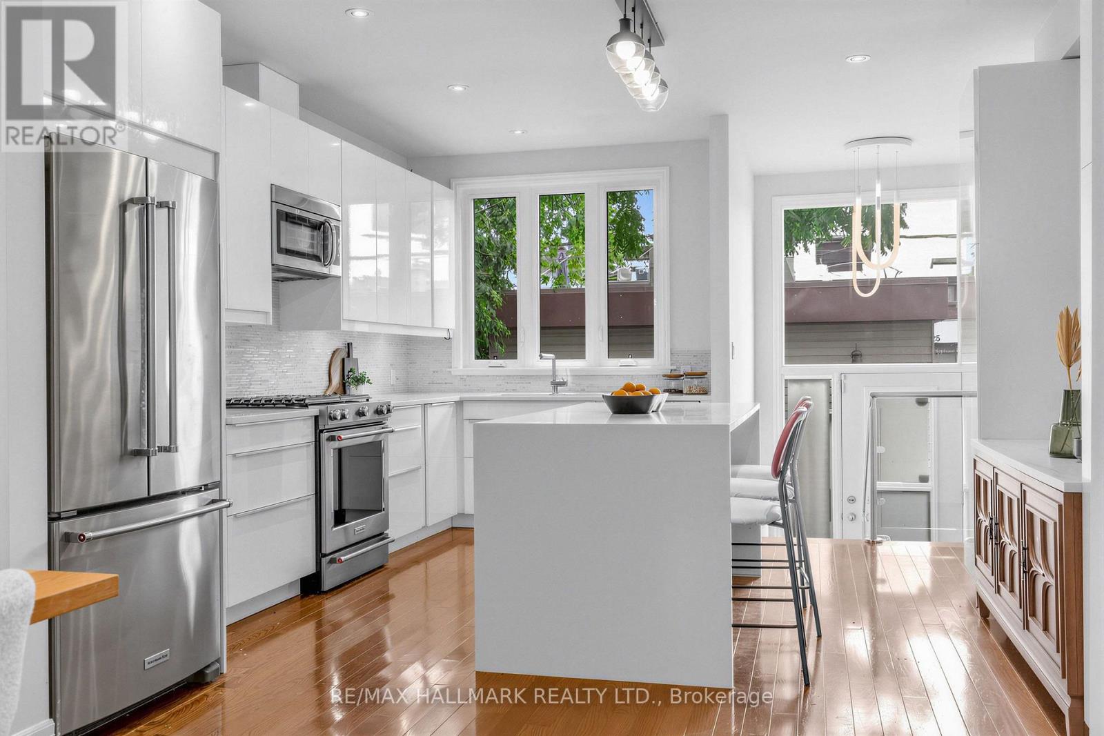 255 STRATHMORE BOULEVARD - Image 17