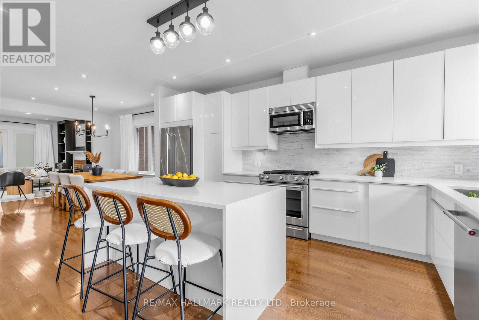255 STRATHMORE BOULEVARD - Image 21
