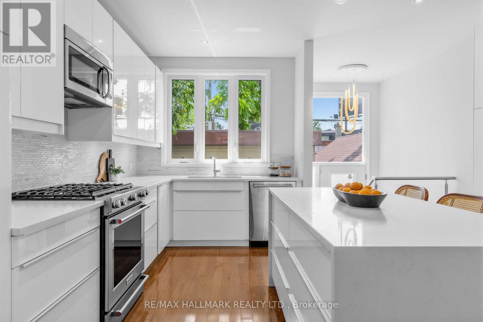 255 STRATHMORE BOULEVARD - Image 22