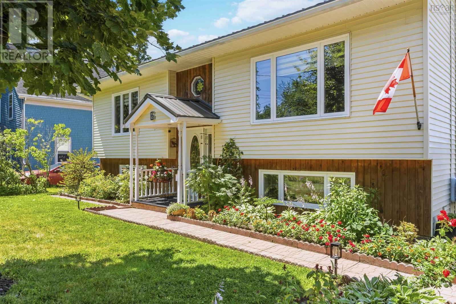 6 Iona Road, Wolfville — photo 3