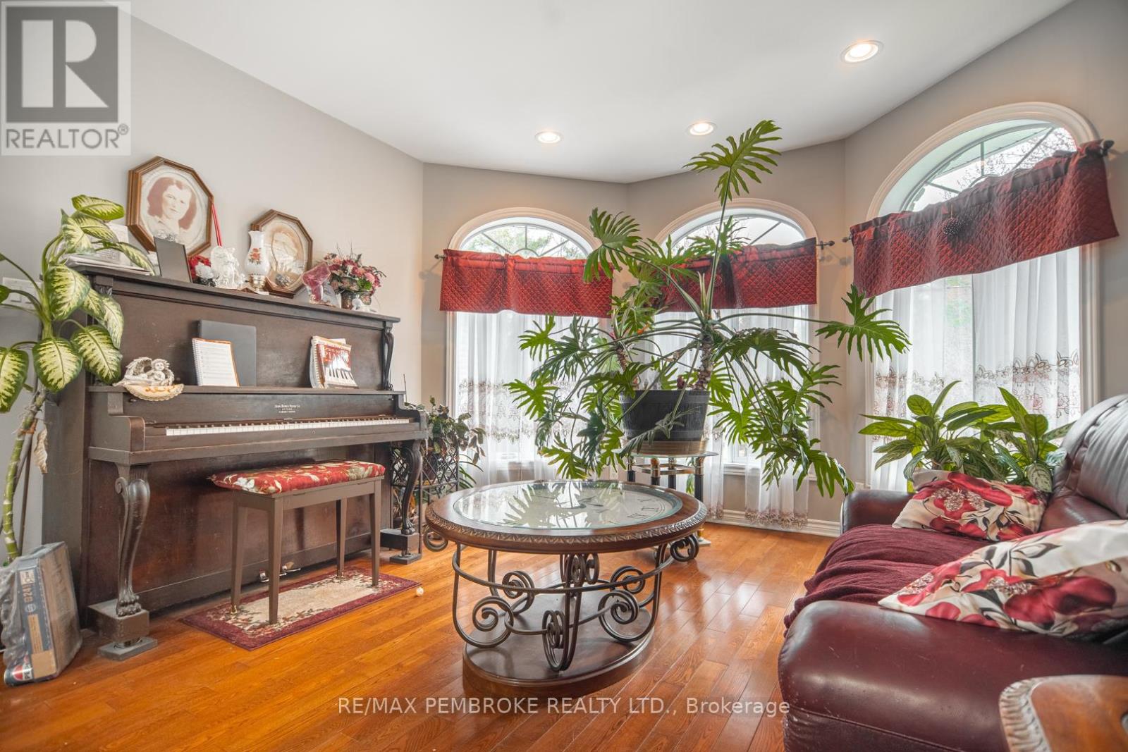 1692 BLACK BAY ROAD - 3