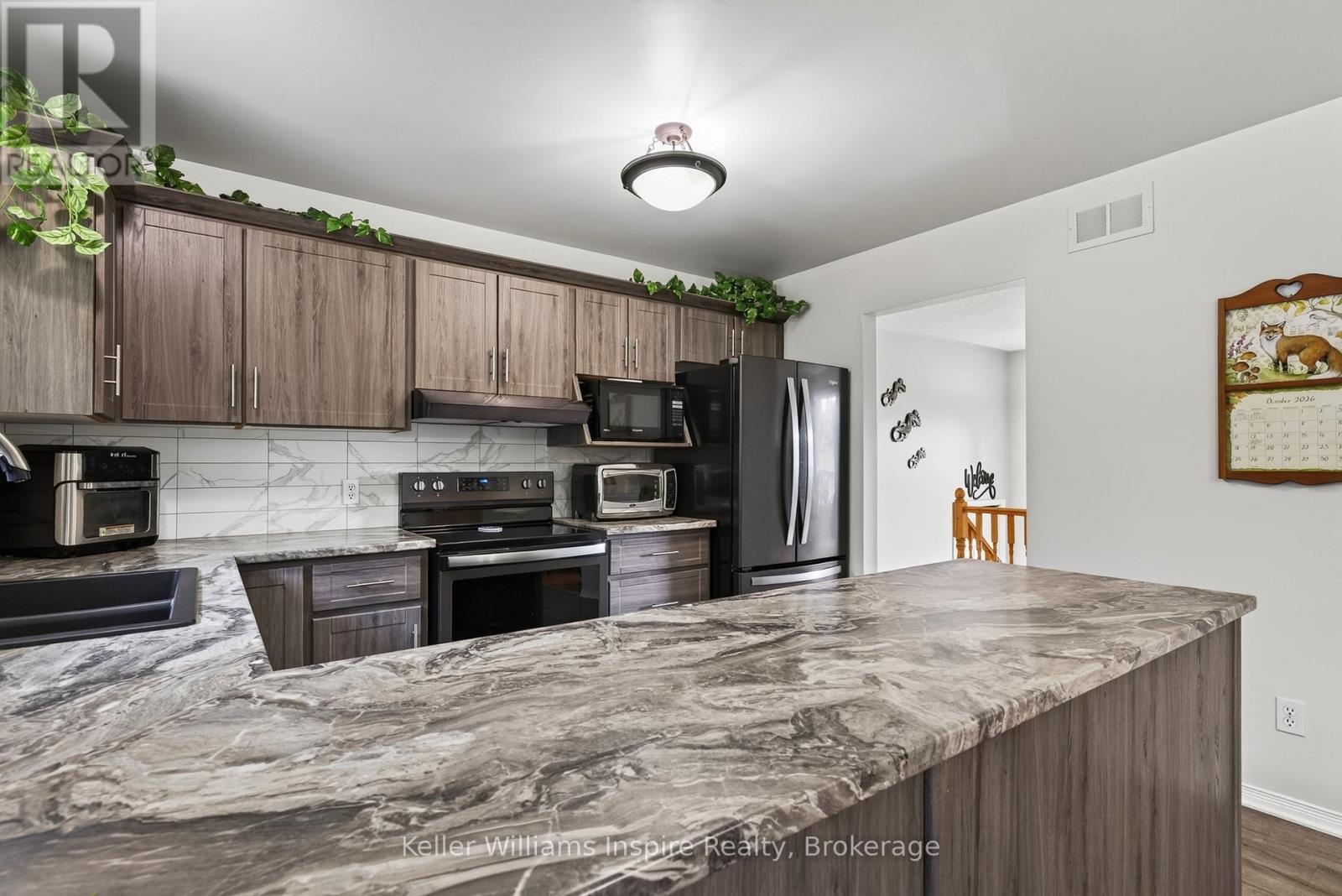 12 JAMIE CRESCENT - Image 25