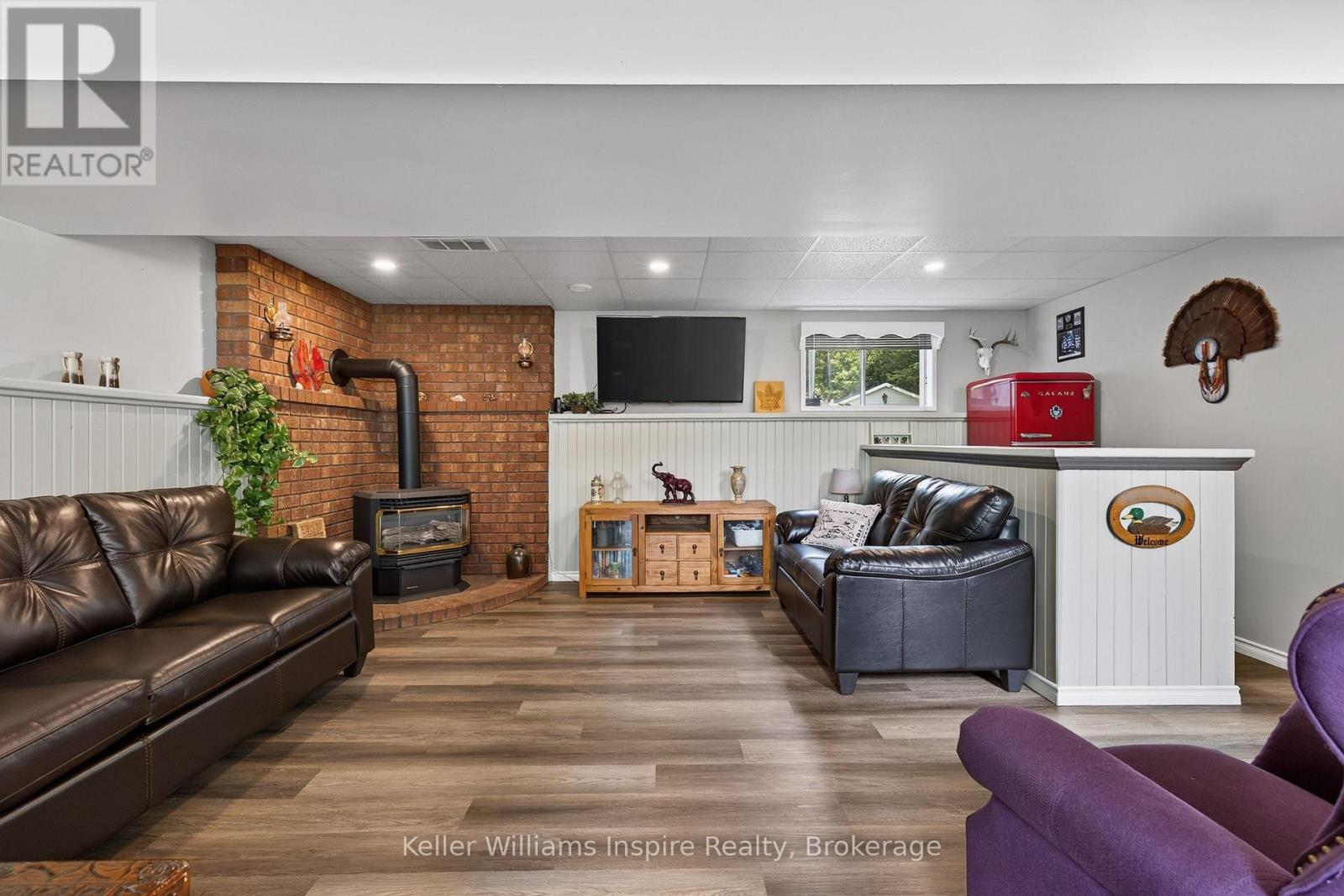 12 JAMIE CRESCENT - Image 40