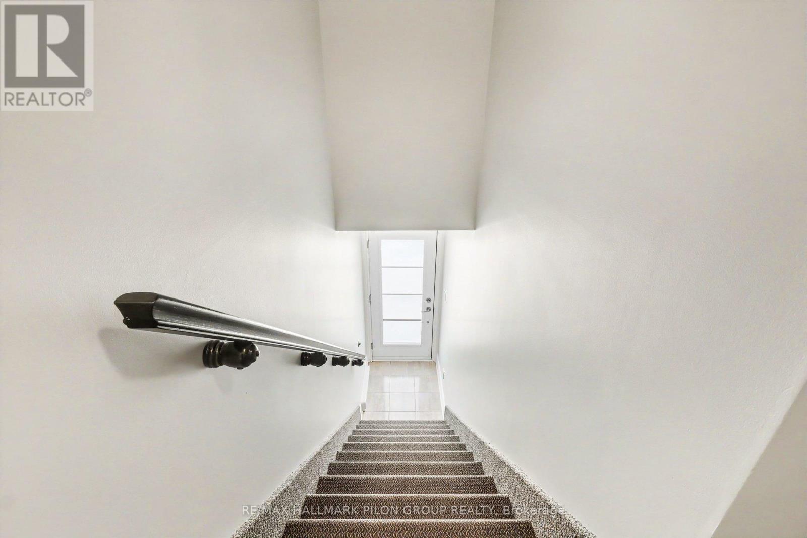#295 308 MASTERS LANE - Image 6