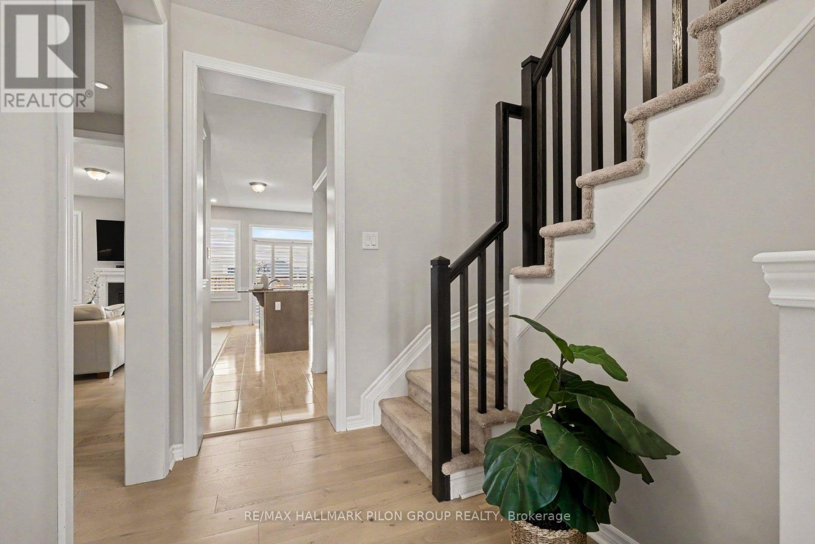 3 Bed, 3 Bath House for Sale in Ottawa – 124 MANDALAY STREET, Ottawa – MLS# X13620138 - Image 11