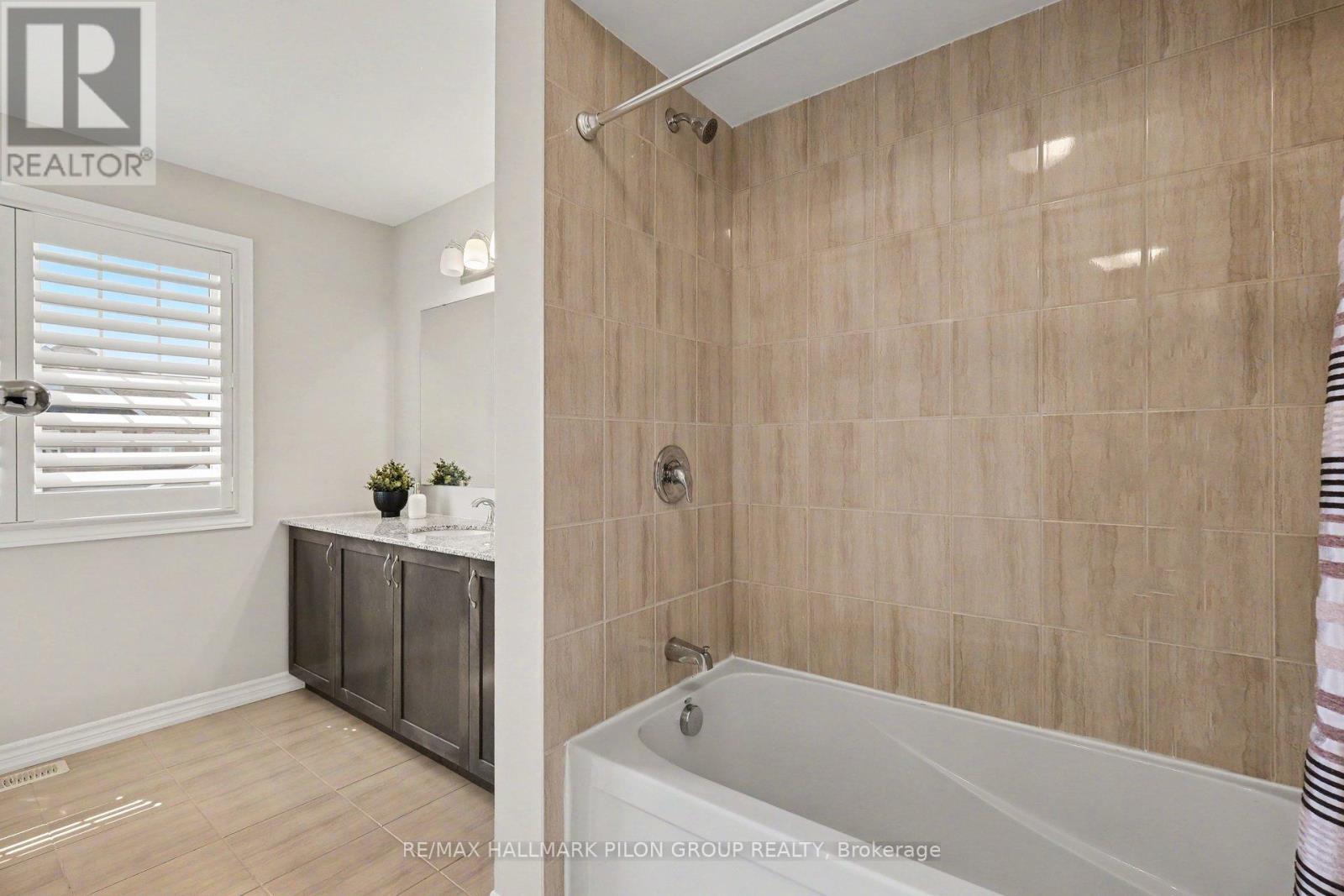 3 Bed, 3 Bath House for Sale in Ottawa – 124 MANDALAY STREET, Ottawa – MLS# X13620138 - Image 18