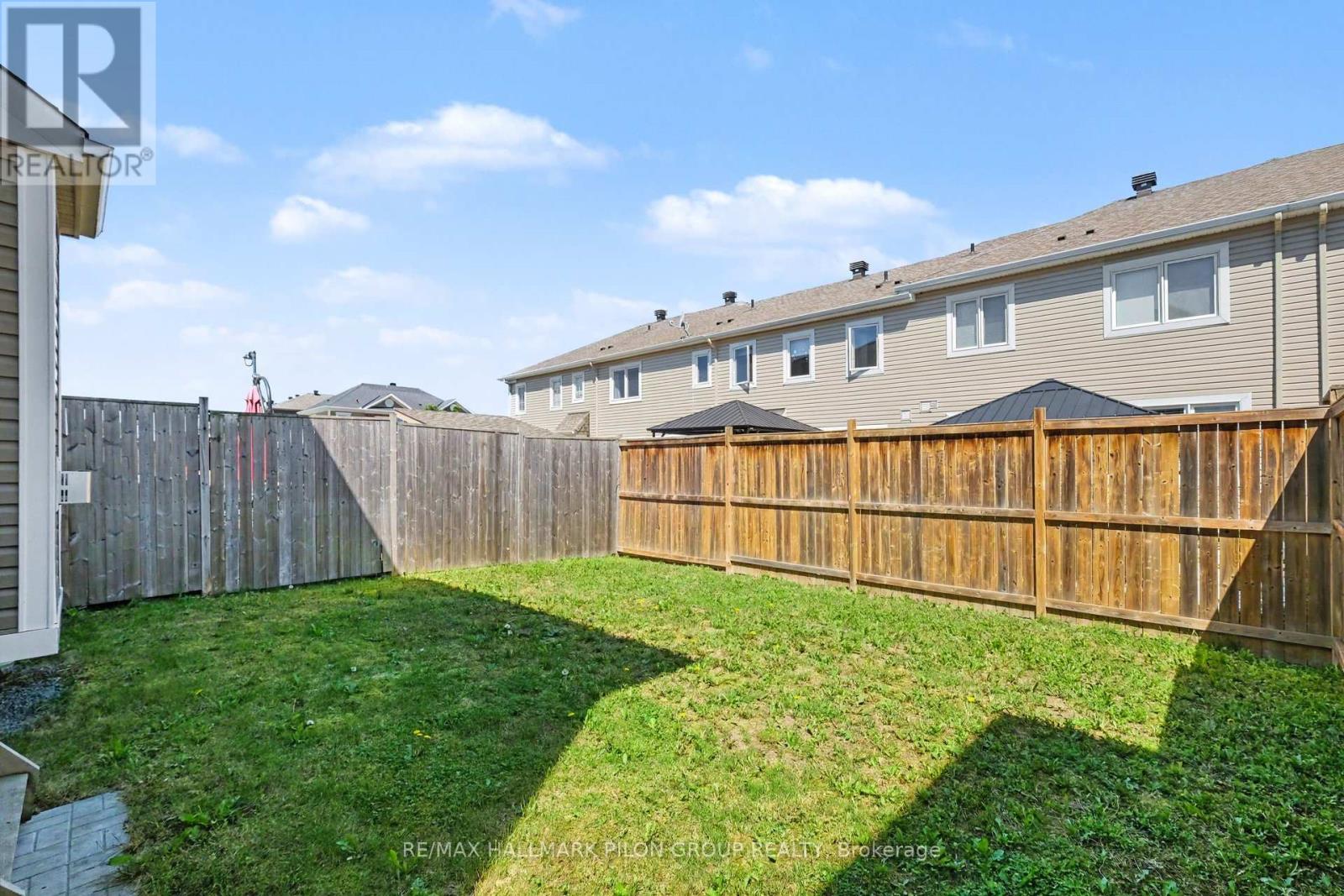 3 Bed, 3 Bath House for Sale in Ottawa – 124 MANDALAY STREET, Ottawa – MLS# X13620138 - Image 22