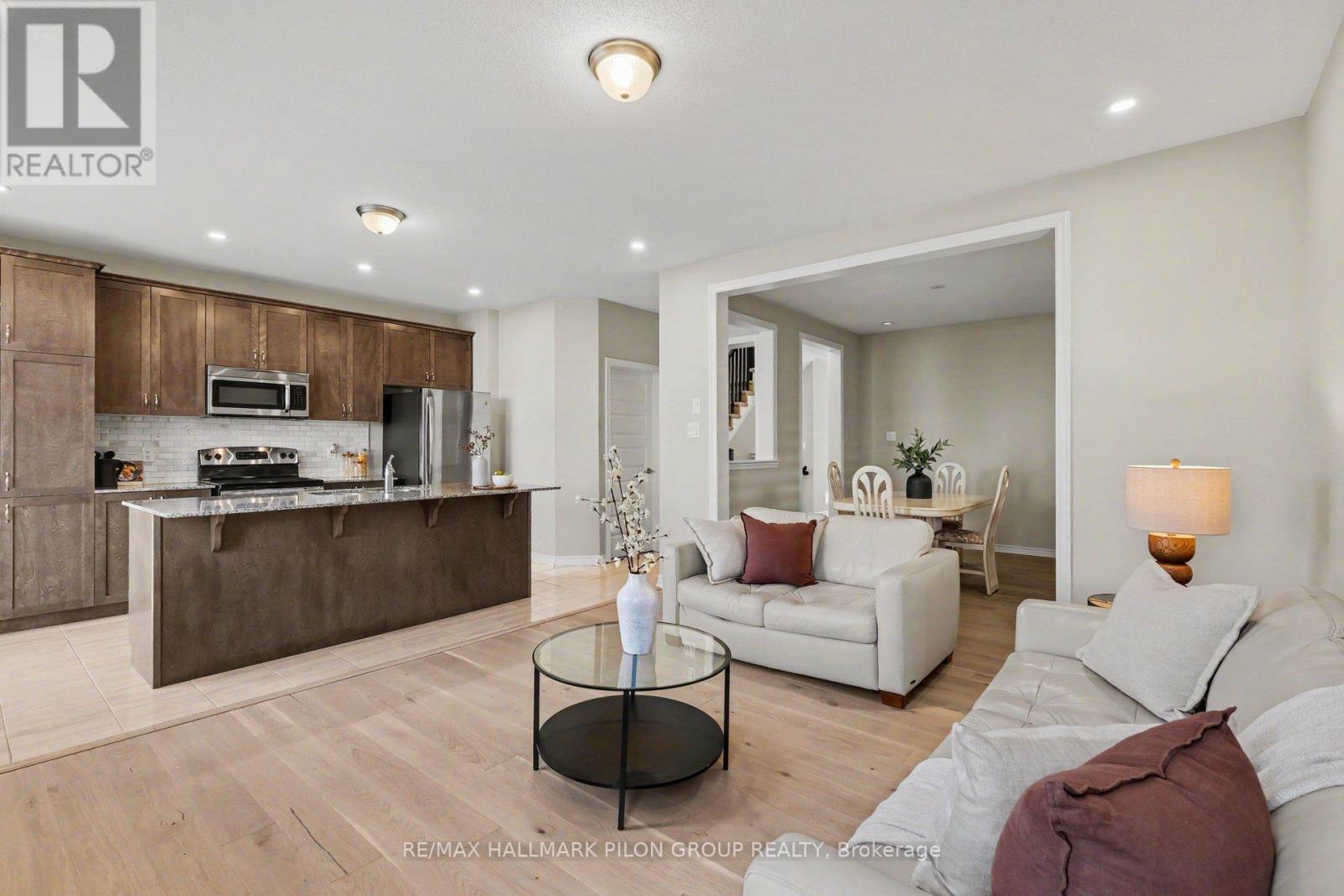 3 Bed, 3 Bath House for Sale in Ottawa – 124 MANDALAY STREET, Ottawa – MLS# X13620138 - Image 6