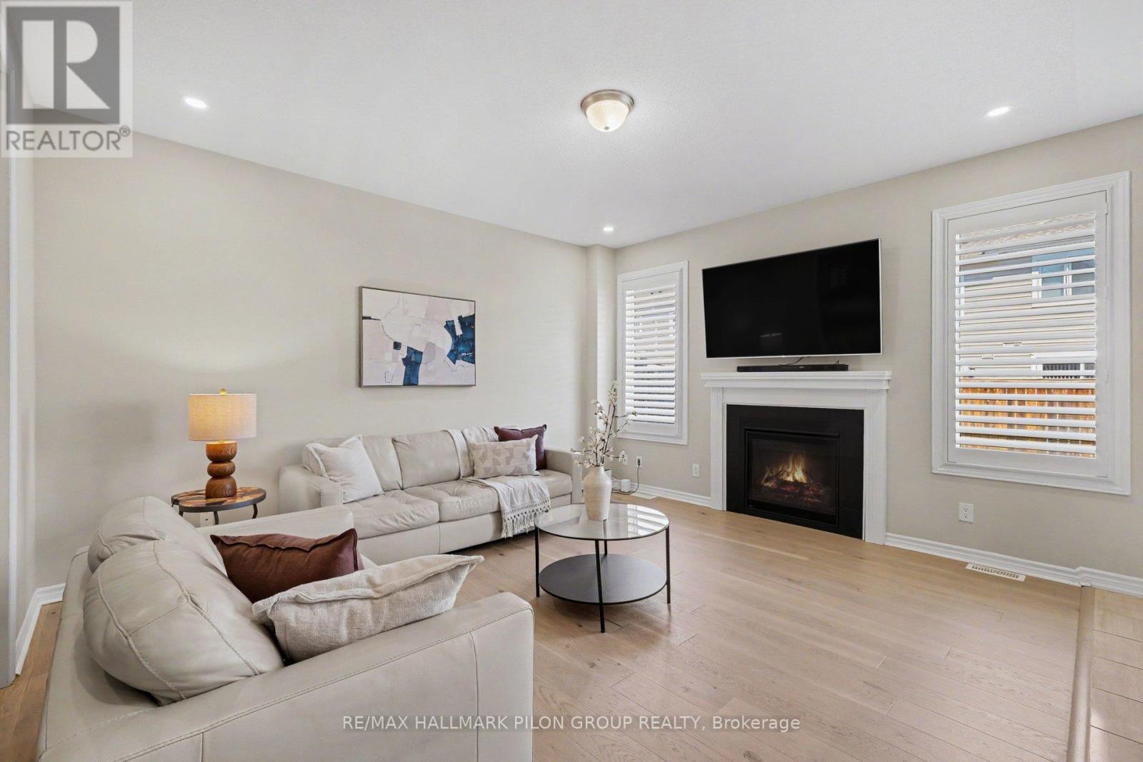 3 Bed, 3 Bath House for Sale in Ottawa – 124 MANDALAY STREET, Ottawa – MLS# X13620138 - Image 7