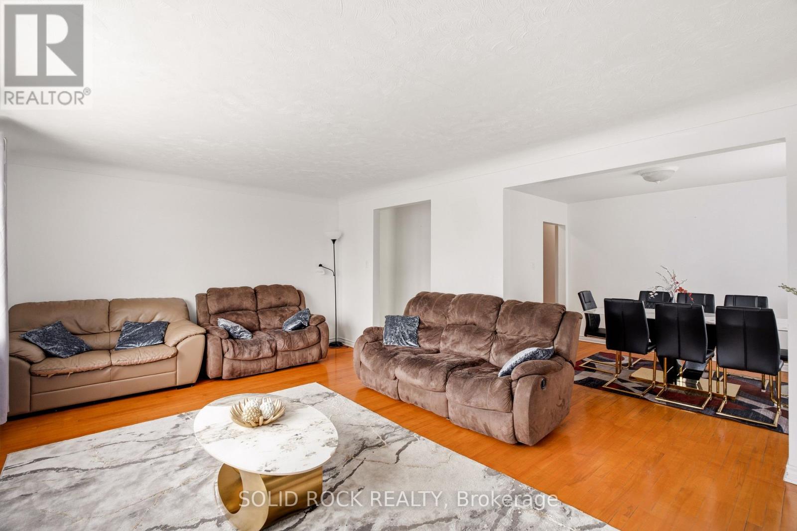 8 Bed, 3 Bath Multi-Family for Sale in Ottawa – 289 MCARTHUR AVENUE, Ottawa – MLS# X13620328 - Image 12