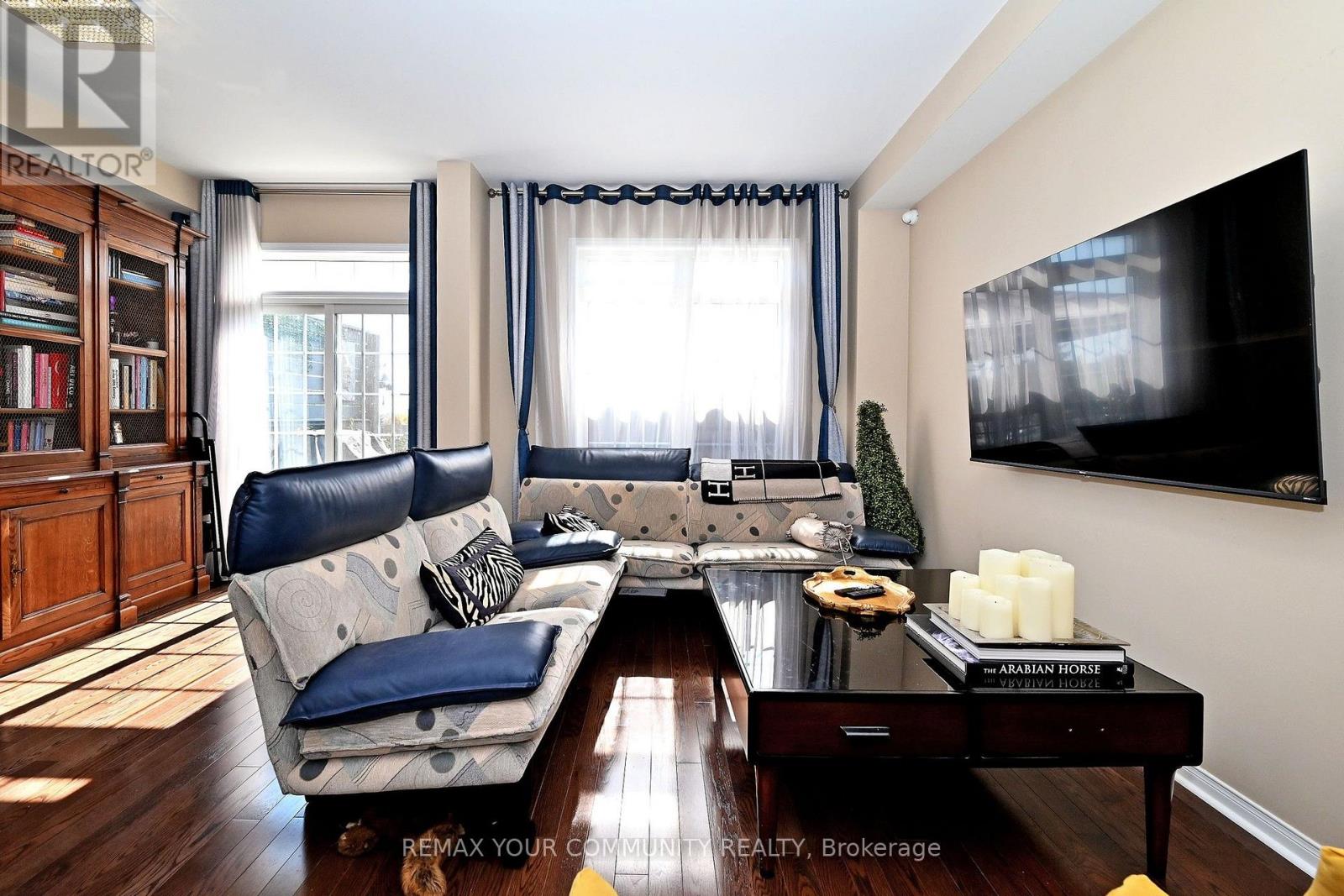 30 SPRUCE PINE CRESCENT - 11