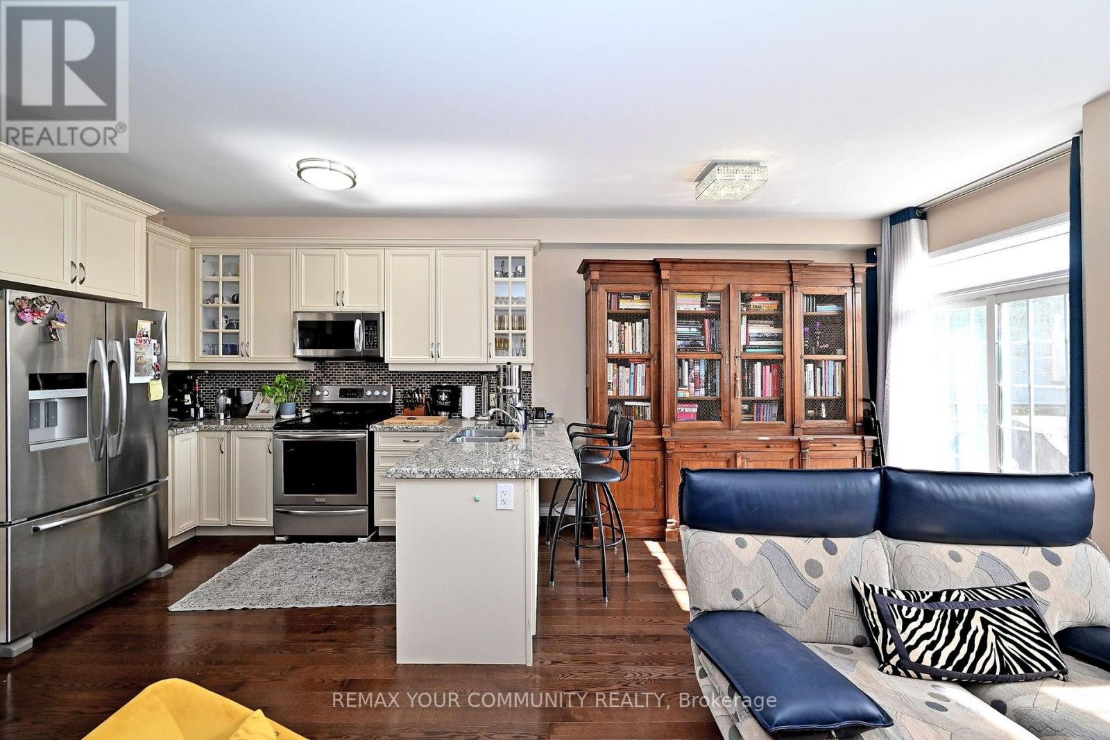 30 SPRUCE PINE CRESCENT - 13