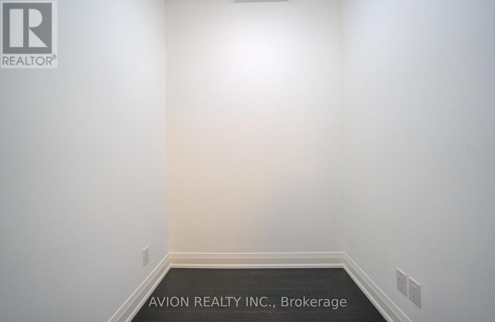 #907 9582 MARKHAM ROAD - 14