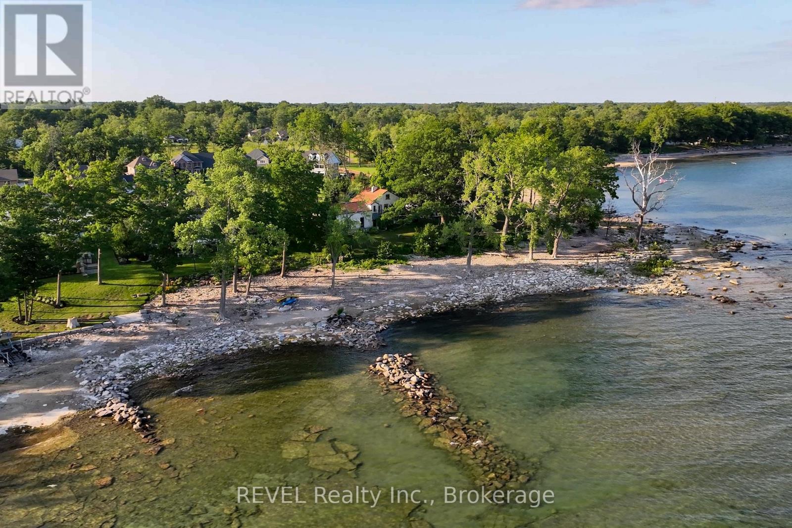3307 LAKECREST COURT - 1