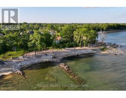 3307 LAKECREST COURT