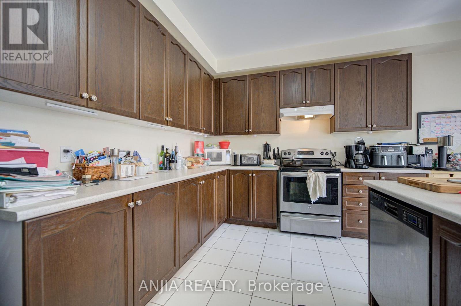102 WESTMINSTER CIRCLE - 12