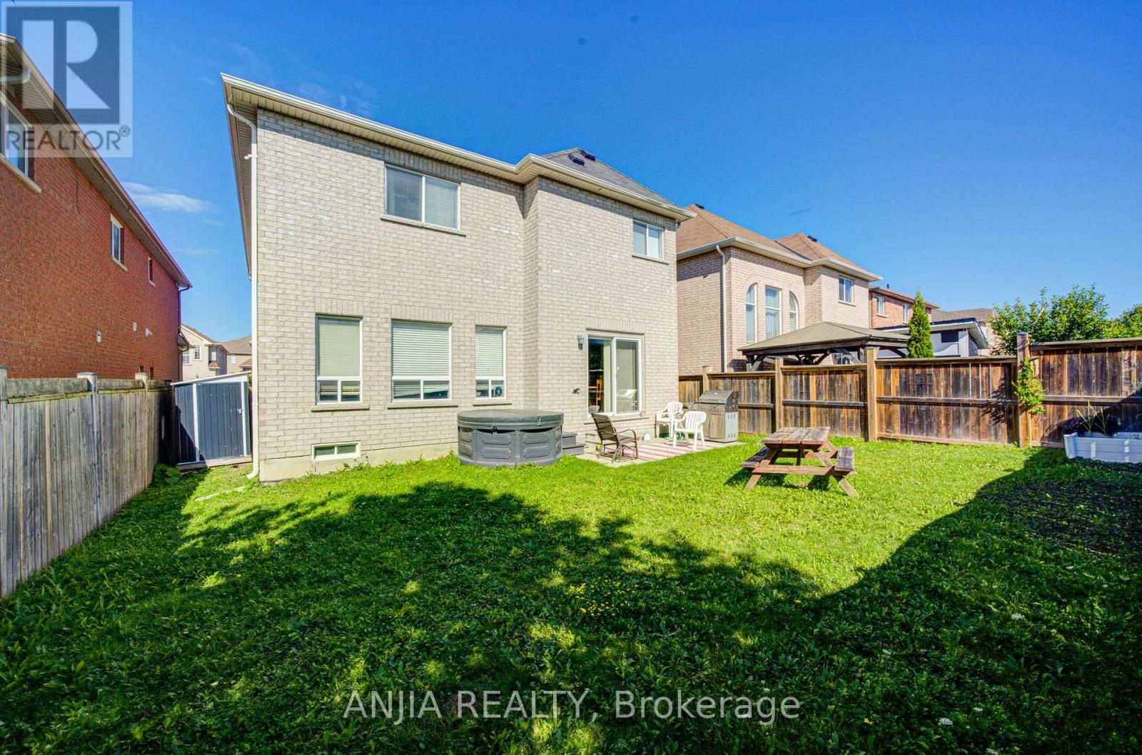 102 WESTMINSTER CIRCLE - 23