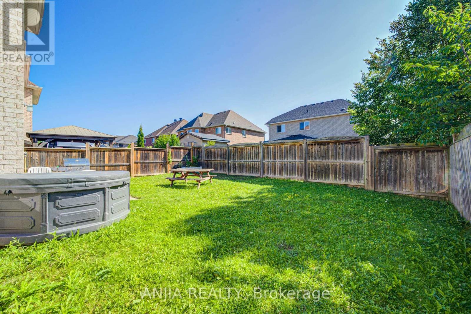102 WESTMINSTER CIRCLE - 24