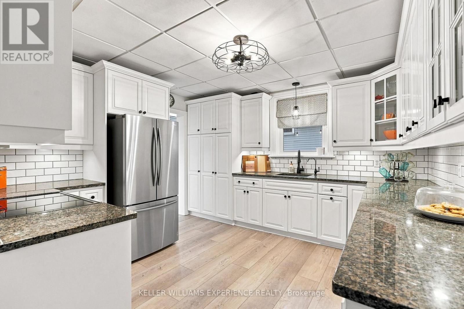 120 MATCHEDASH STREET N - Image 9