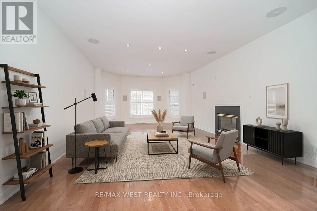 81 WOODVIEW DRIVE - 10