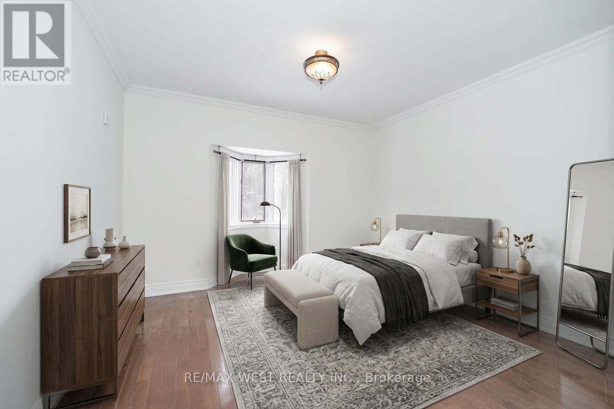 81 WOODVIEW DRIVE - 16