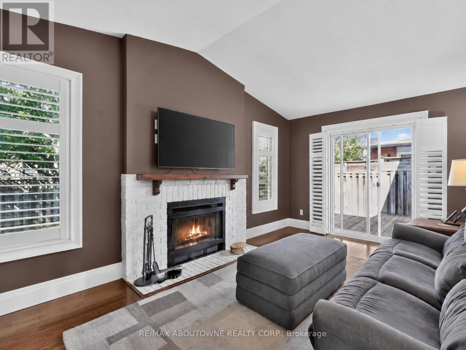 2102 SALMA CRESCENT - Image 18