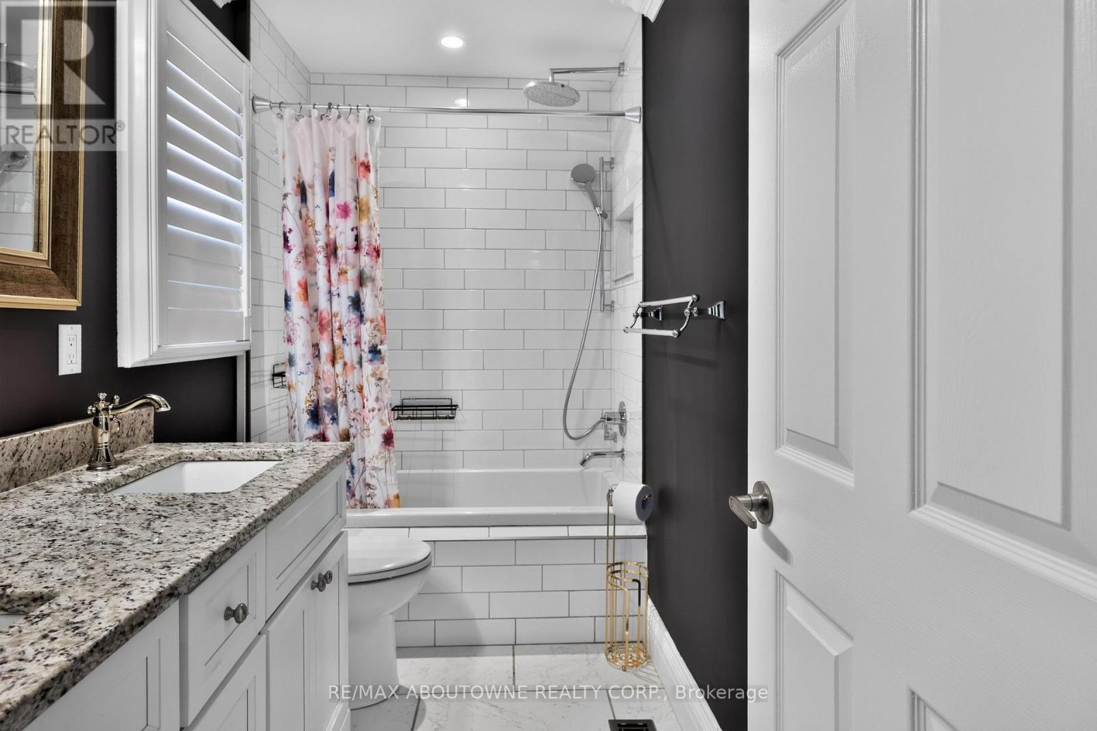 2102 SALMA CRESCENT - Image 24