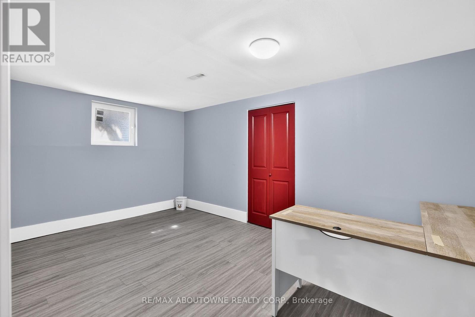 2102 SALMA CRESCENT - Image 32