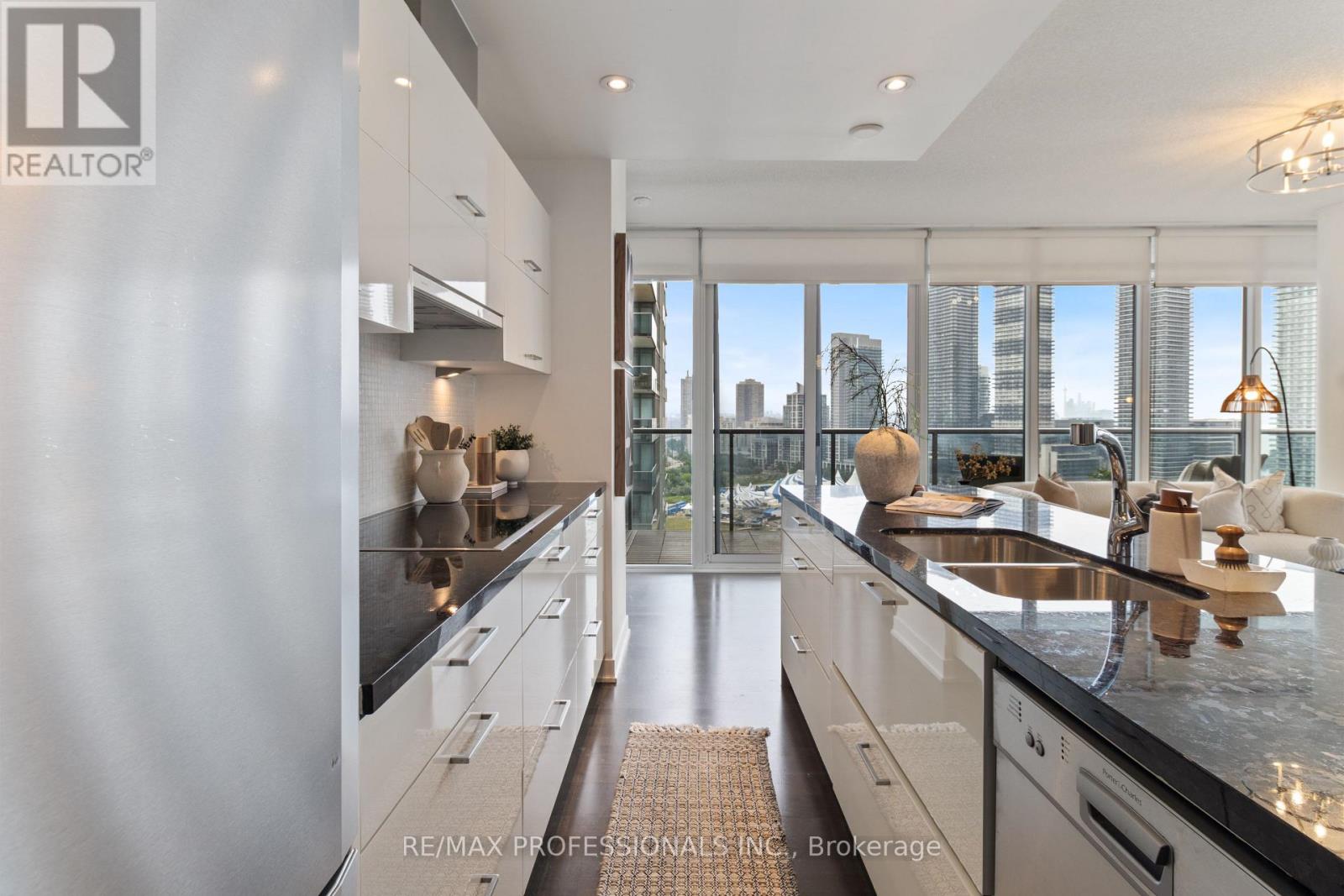 #2108 88 PARK LAWN ROAD - Image 12