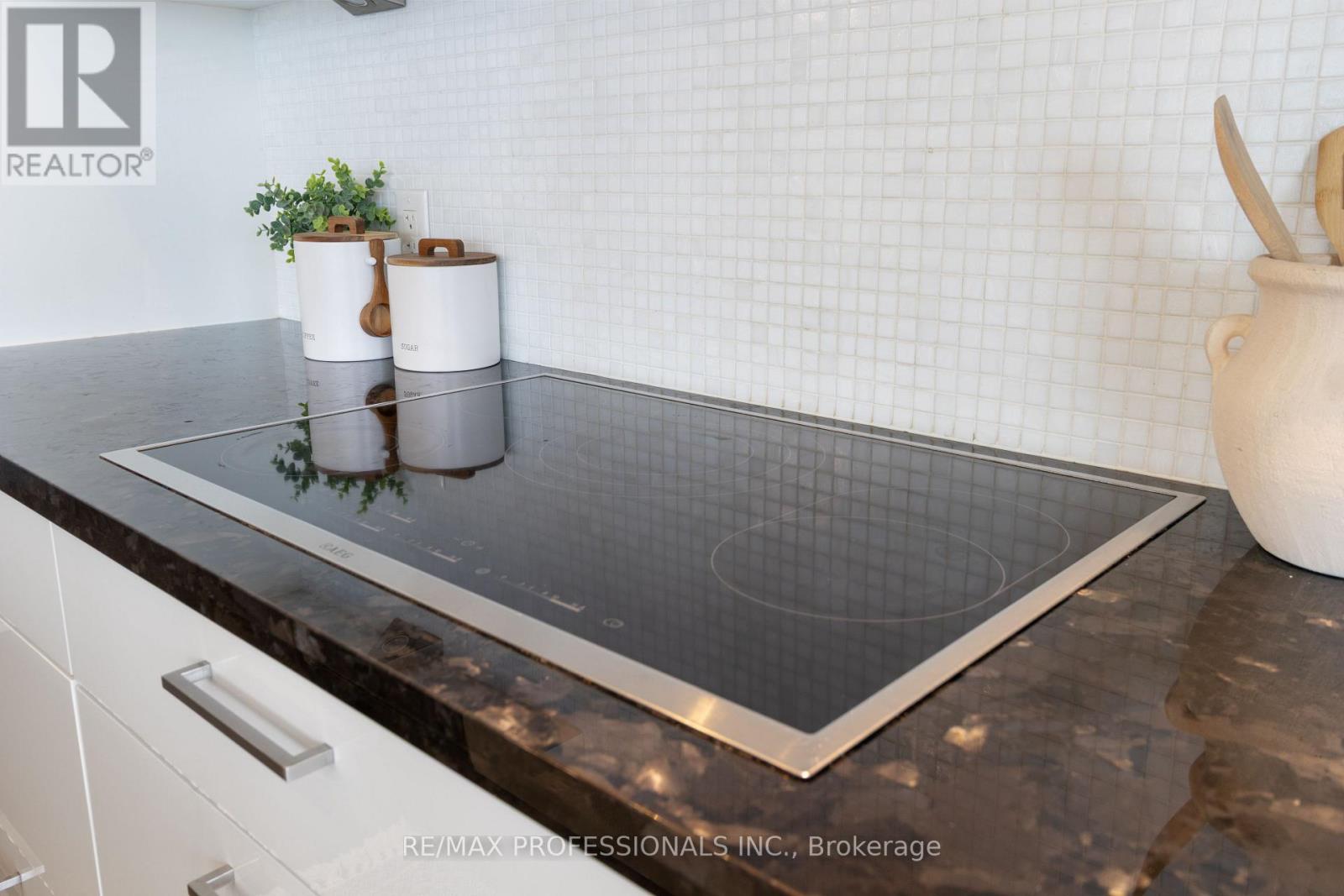 #2108 88 PARK LAWN ROAD - Image 16
