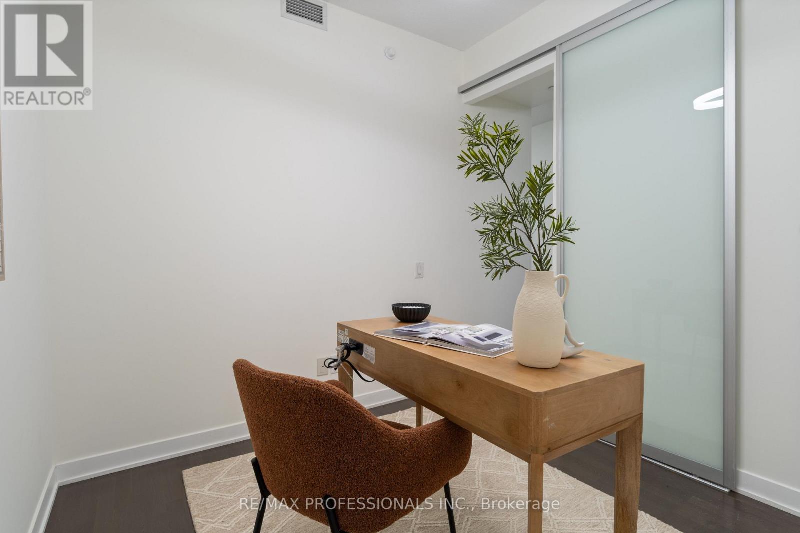 #2108 88 PARK LAWN ROAD - Image 8