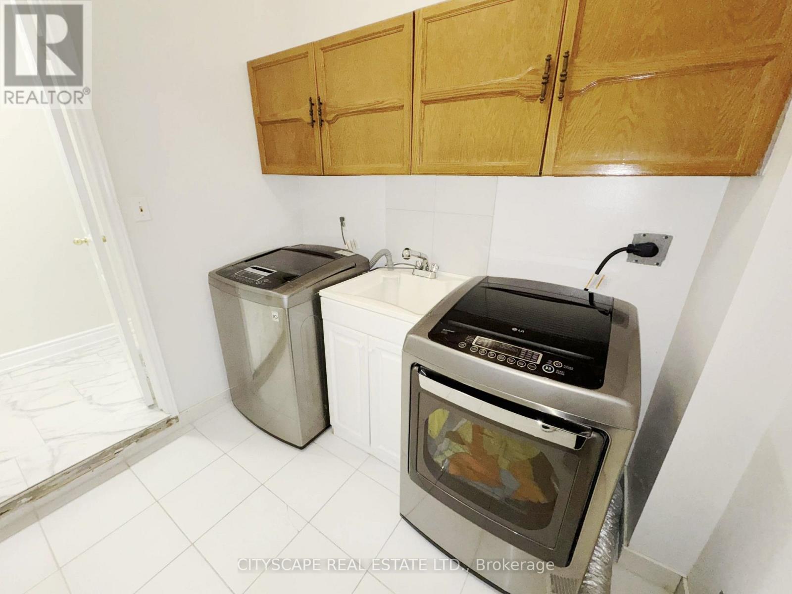 3 GERVAIS DRIVE - Image 33