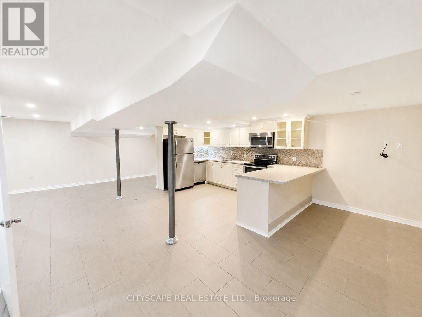 3 GERVAIS DRIVE - Image 39