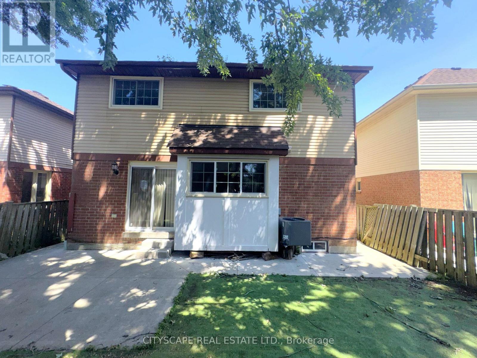 3 GERVAIS DRIVE - Image 47