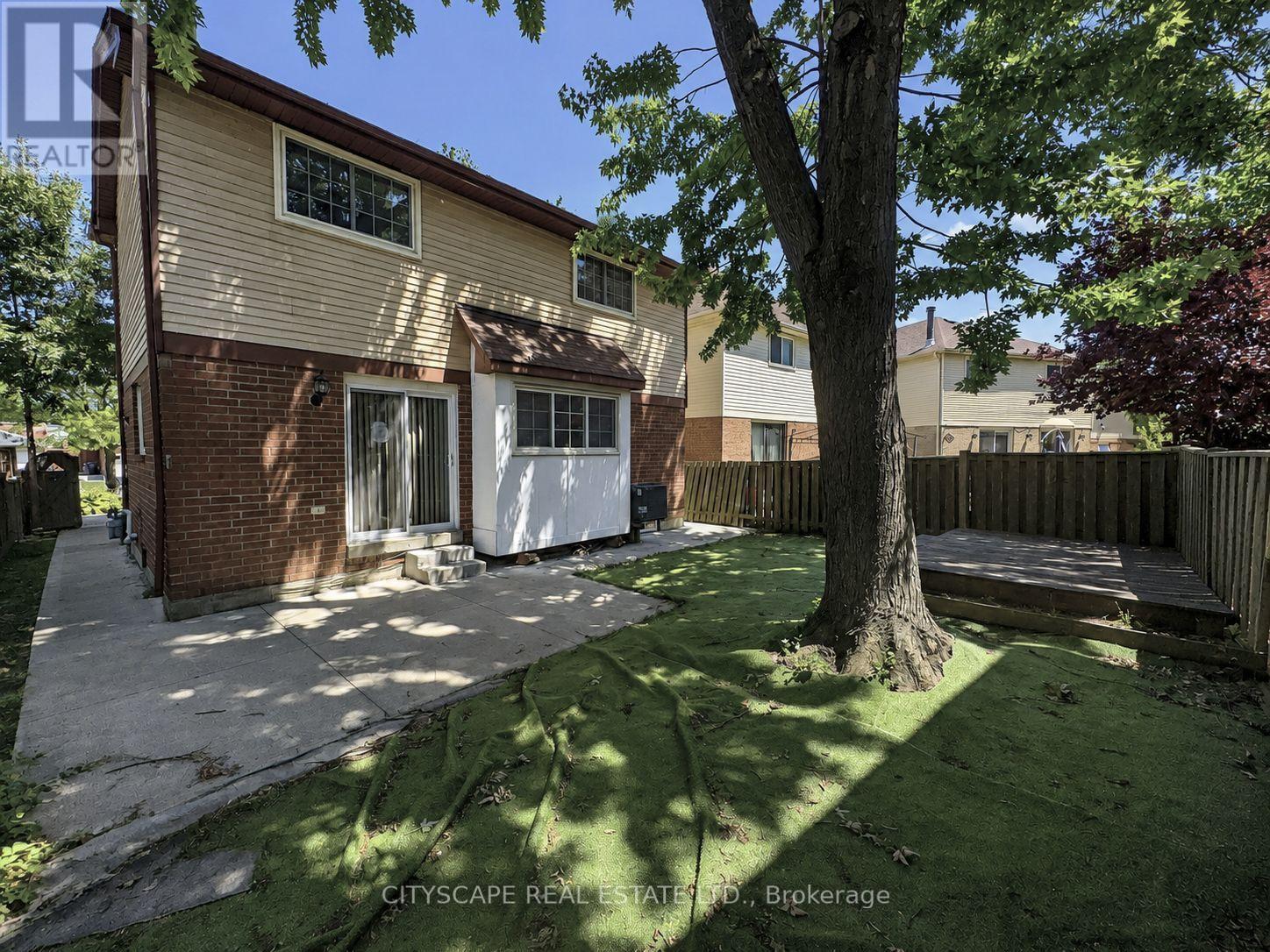 3 GERVAIS DRIVE - Image 49