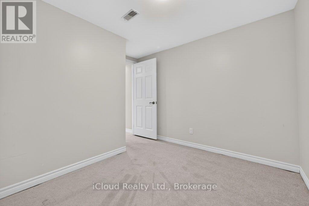 28 OSBORN AVENUE - 32