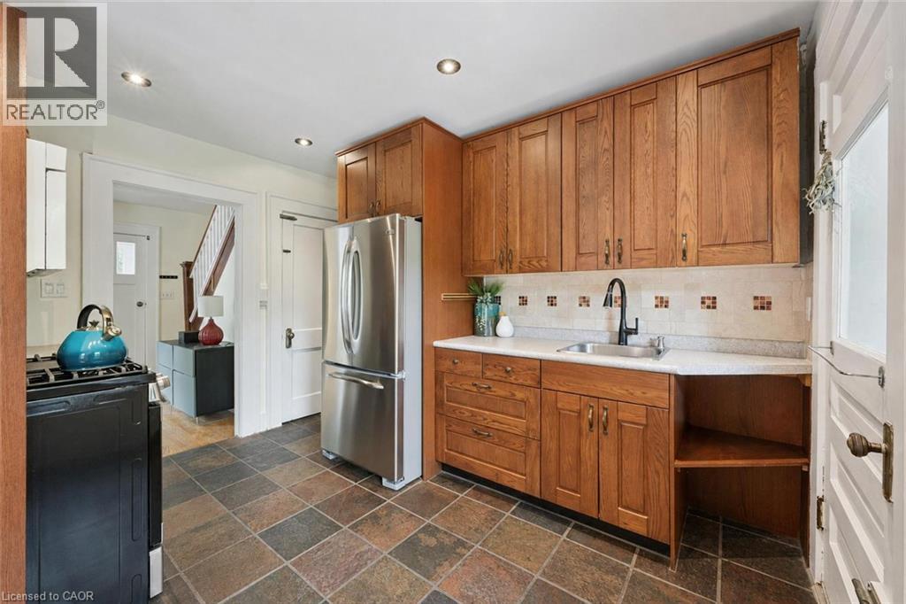 6 PEARL Street - Image 8
