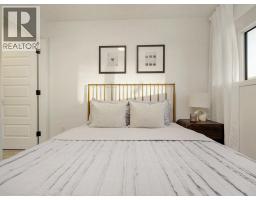 2932 47 Street S - photo 15