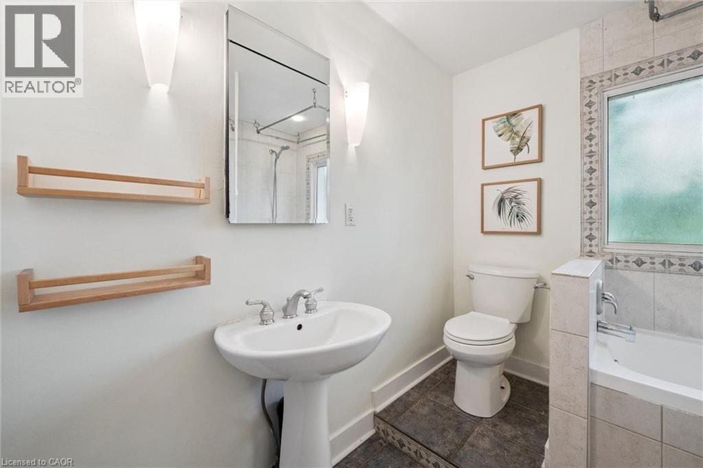 6 PEARL Street - Image 13