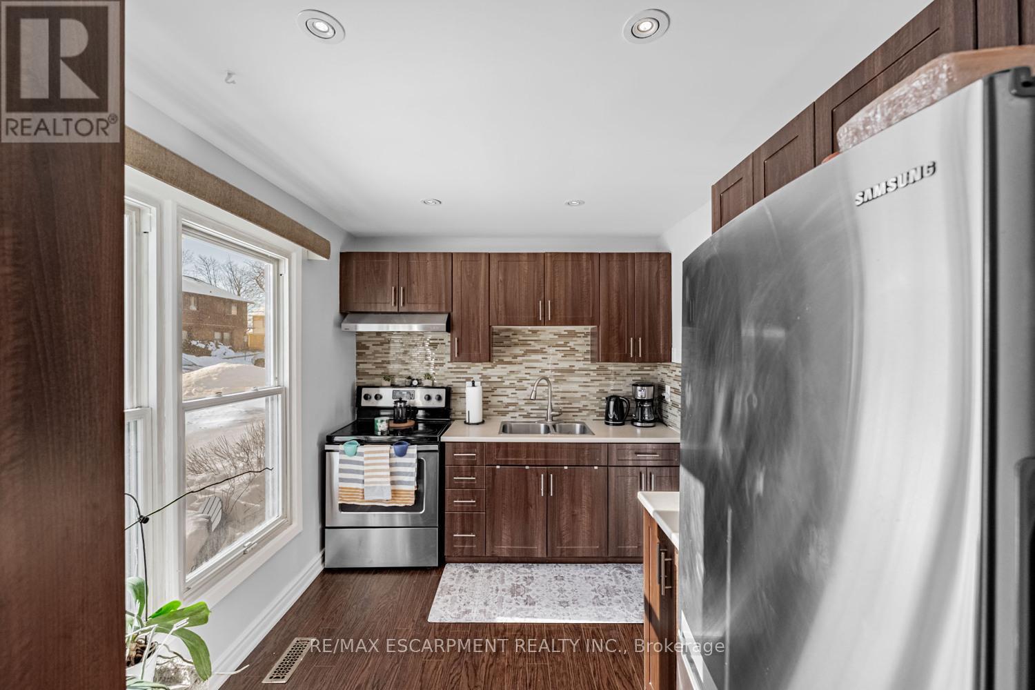 19 - 6650 FALCONER DRIVE