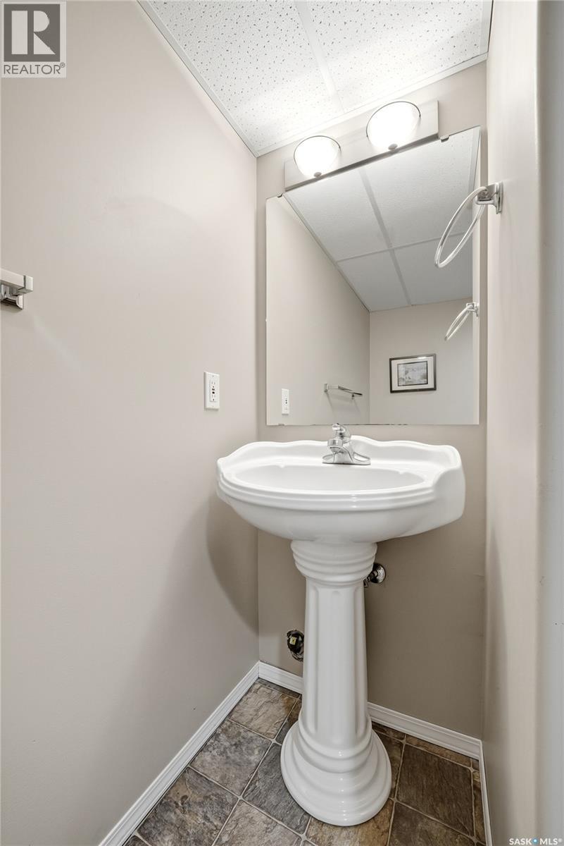 28 Rosedale AVENUE - 34