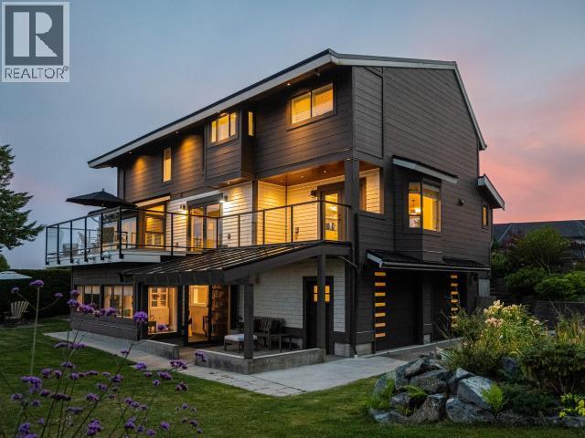 3436 CARIBOO AVE - 1