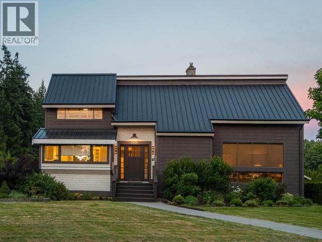 3436 CARIBOO AVE - 4