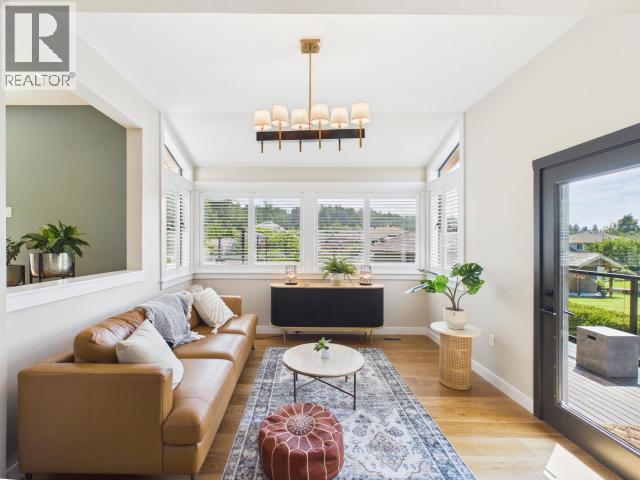 3436 CARIBOO AVE - 28
