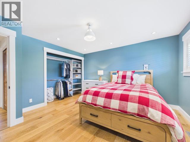 3436 CARIBOO AVE - 40
