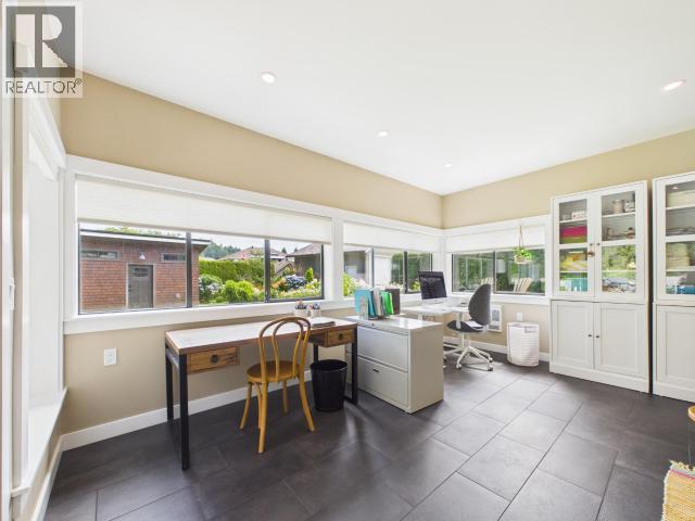 3436 CARIBOO AVE - 51