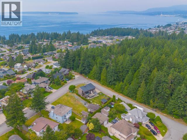3436 CARIBOO AVE - 76