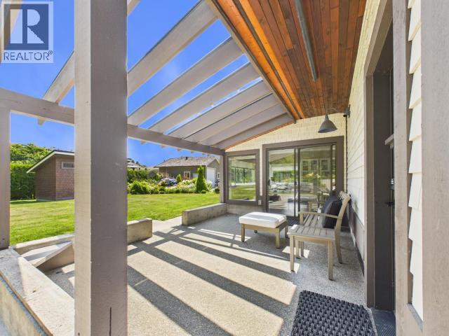 3436 CARIBOO AVE - 72