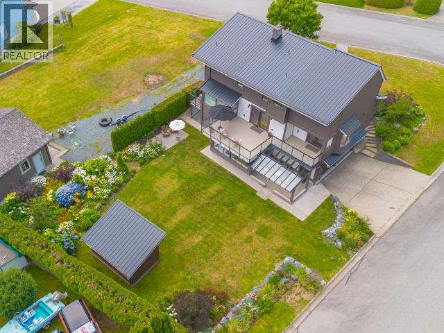 3436 CARIBOO AVE - 77