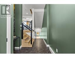 19 Janeway Place thumbnail 3